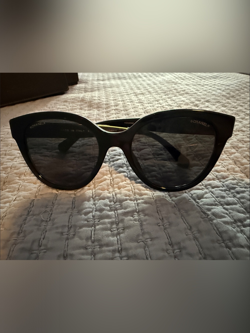 CHANEL Glossy Black Cat-Eye Sunglasses - Picture 7 of 10